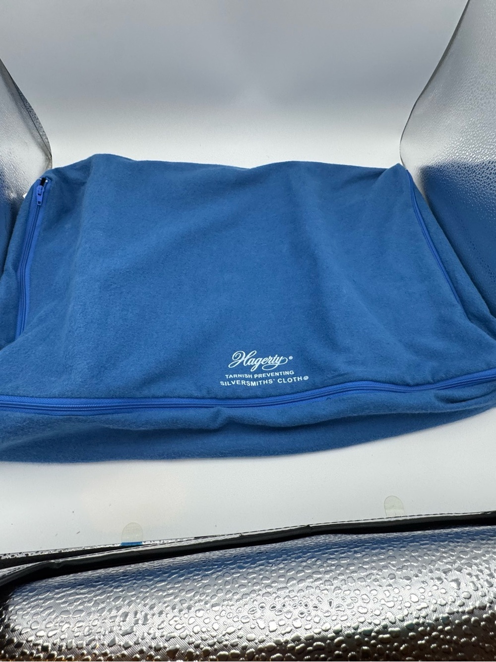 Hagerty Blue Tarnish-Preventing Silversmiths Zippered Drawer Liner